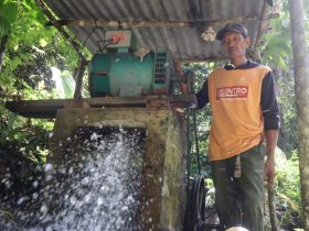 Instalasi pembangkit kincur air di Desa Moa. Foto: Sarjan Lahay/ Mongabay Indonesia