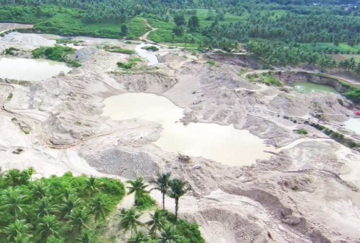 Tambang emas ilegal di Pahuwato, menggila. (Foto: Sarjan Lahay/ Mongabay Indonesia)