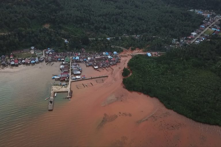 Pencemaran Limbah Sedimen Bekas Tambang di Desa Lafeu, Bungku Pesisir, Morowali, Sulawesi Tengah. Foto: WALHI Sulteng