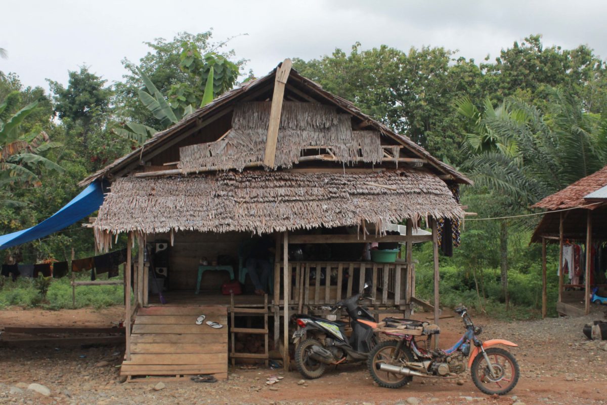 Warga hidup di dalam SM Bakiriang tak punya kebun, hidup dalam keterbatasan. (Foto: Sarjan lahay/ Mongabay Indonesia)