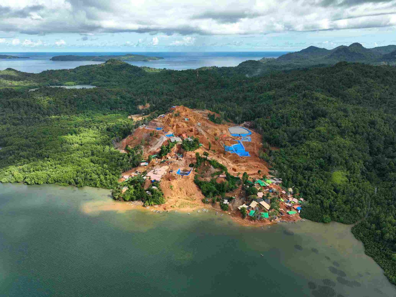 Pulau Sangihe yang dilaporkan tercemar logam berat. (Foto: © Alif R Noudy Korua _ Greenpeace )