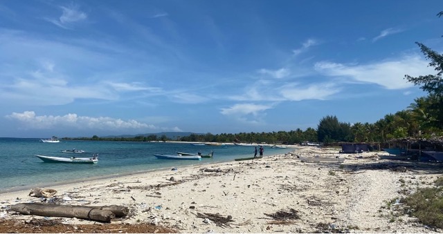 Pangkajene Kepulauan Dengan Krisis Udara & Air. Adipatra Kenaro