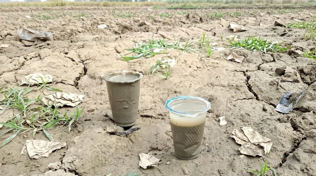 Sampel air yang terkontaminasi sedimentasi pascabanjir