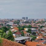 Pemandangan Kota Semarang dipotret dari ketinggian. Terdapat sesar aktif yang menuntut kewaspadaan. Foto: Wulan Yanuarwati/Mongabay Indonesia.